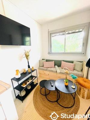 Chambre - 12 m² - 1 pièce