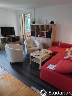 Chambre - 11 m² - 1 pièce