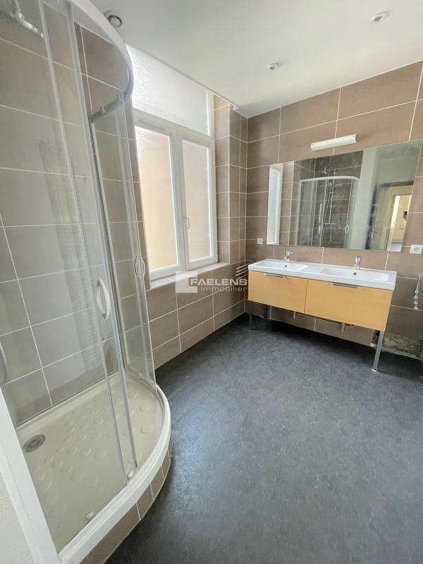 Appartement - 145 m² - 3 pièces