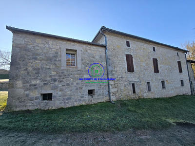 Propriété - 230 m² - 8 pièces