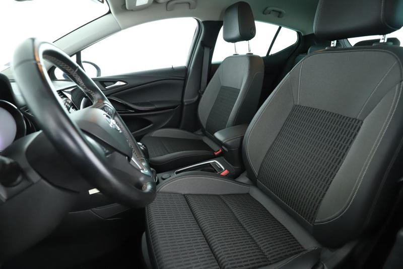 Opel Astra 1.5 Diesel Elegance 122 ch