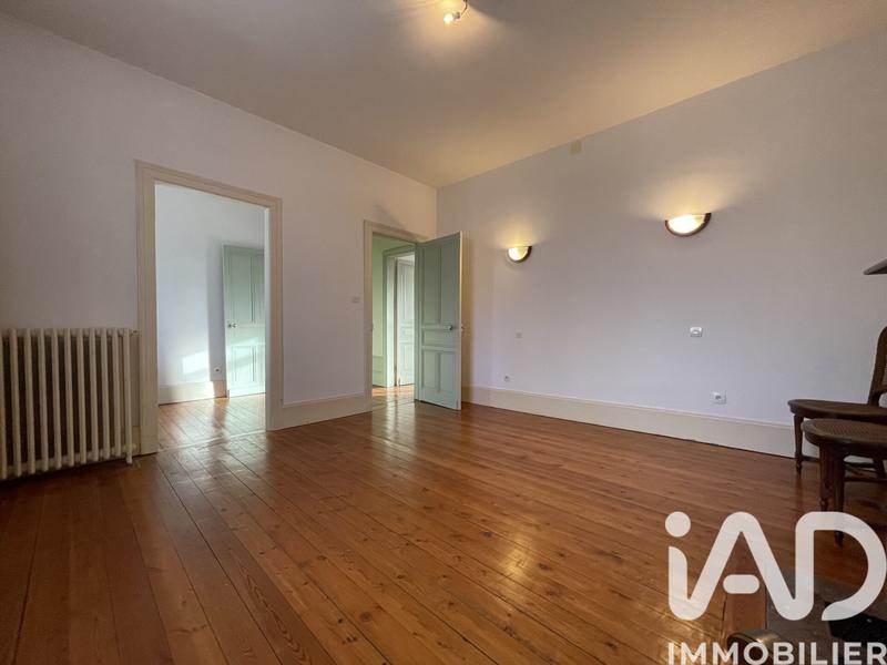 Maison - 218 m² - 11 pièces