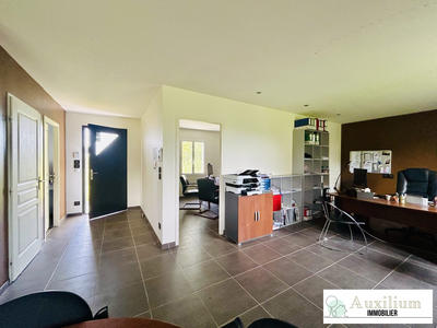 Local d'activités - 168 m² - 5 pièces