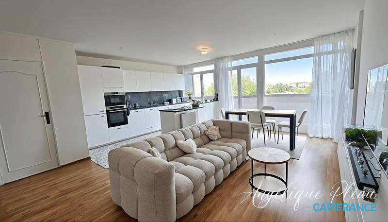 Appartement - 80 m² - 4 pièces