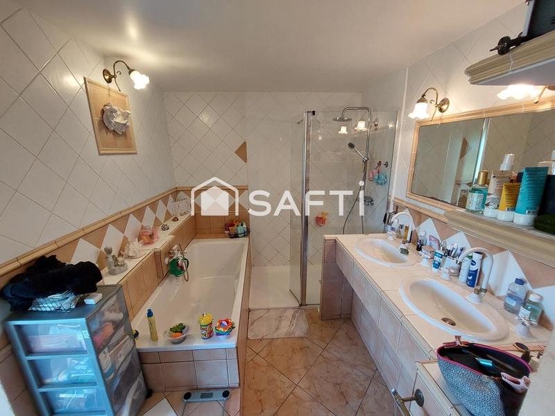 Maison - 290 m² - 10 pièces