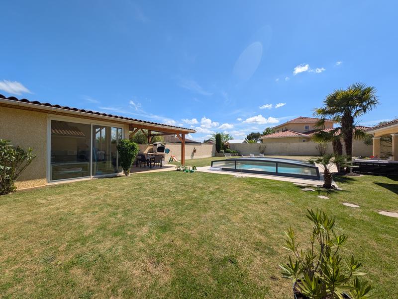 Maison - 168 m² - 7 pièces