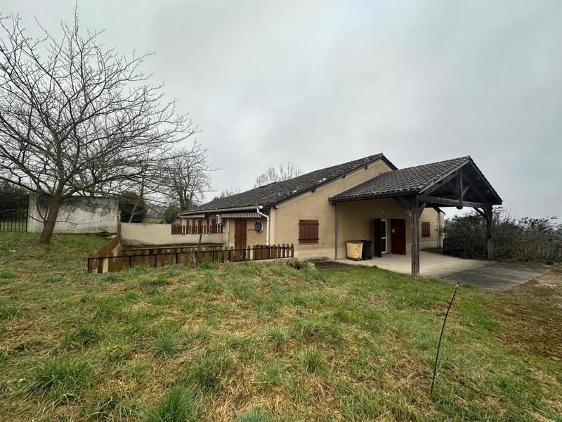 Maison - 450 m² - 8 pièces
