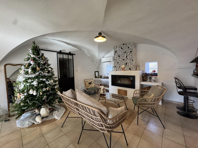 Maison - 250 m² - 9 pièces