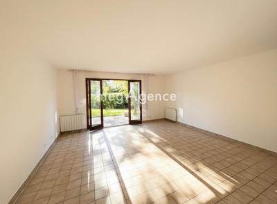 Maison - 182 m² - 7 pièces