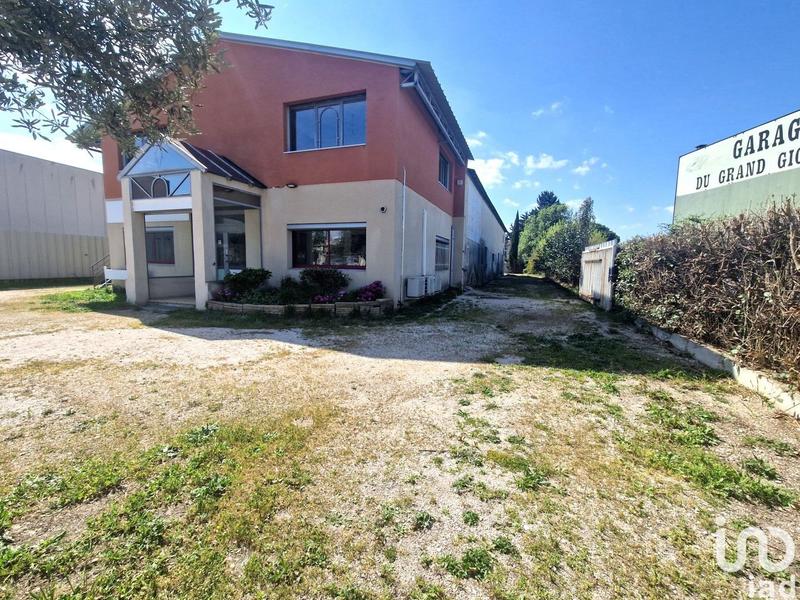 Local commercial - 781 m²