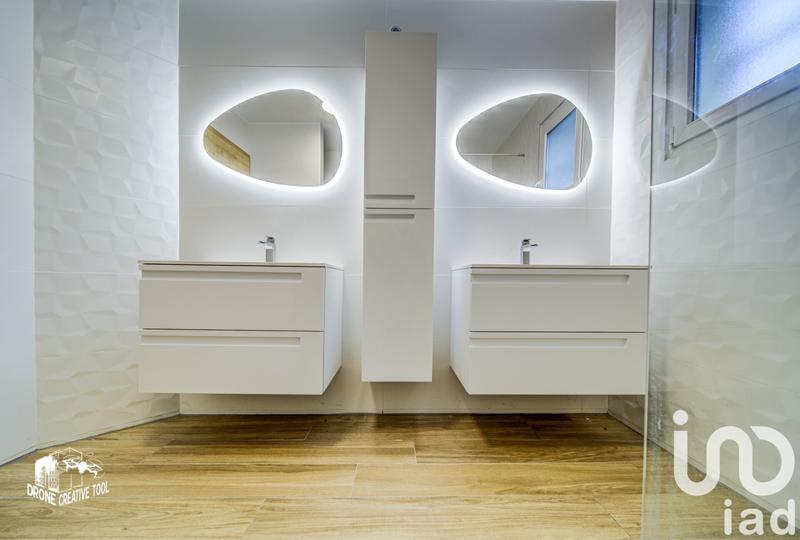 Maison - 138 m² - 8 pièces