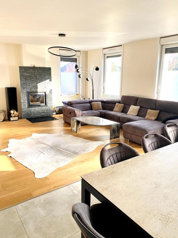 Maison - 204 m² - 7 pièces