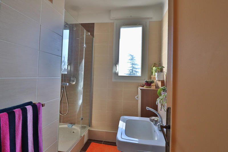 Maison - 220 m² - 7 pièces