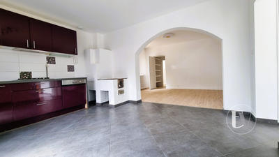 Maison traditionnelle - 78 m² - 3 pièces