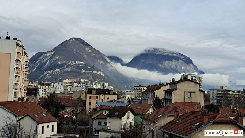 Appartement - 98 m² - 4 pièces