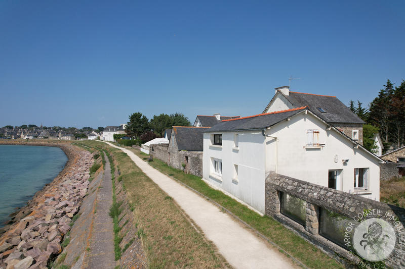 Maison - 207 m² - 7 pièces