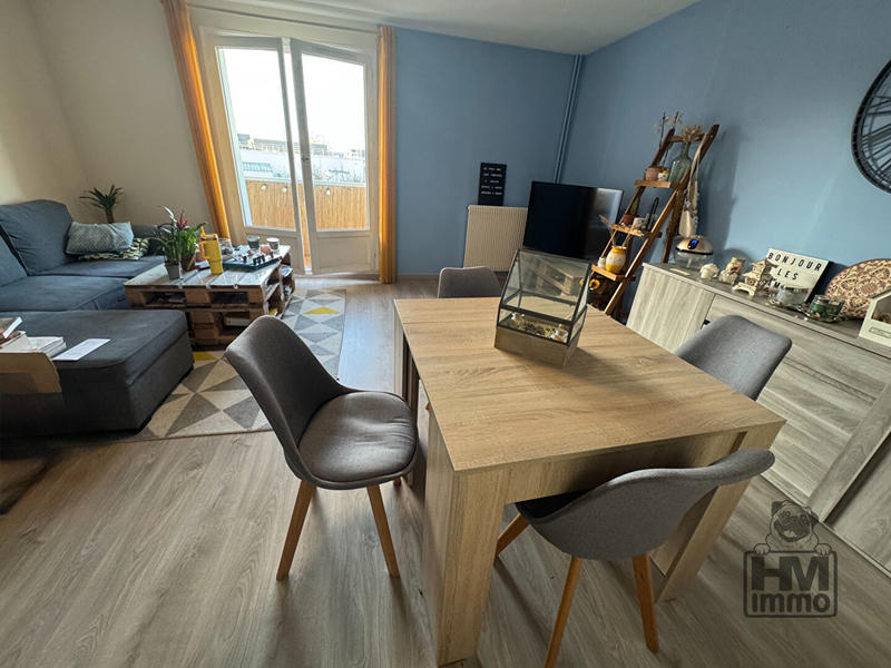 Appartement - 93 m² - 4 pièces