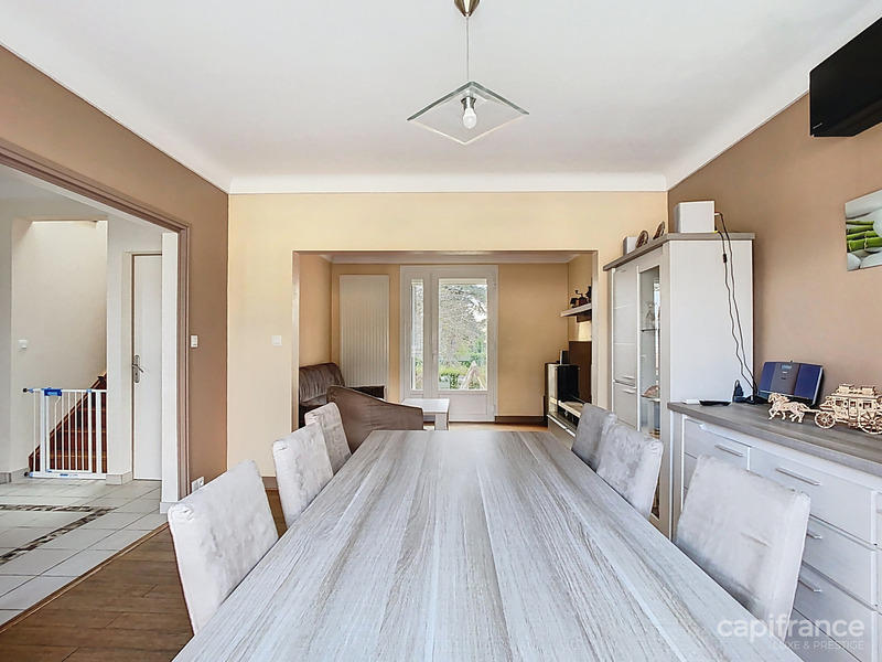 Maison - 96 m² - 5 pièces