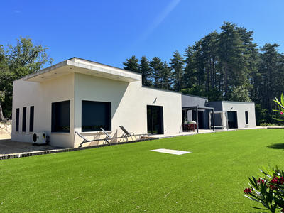 Maison - 225 m² - 6 pièces