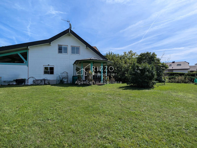 Villa - 161 m² - 6 pièces