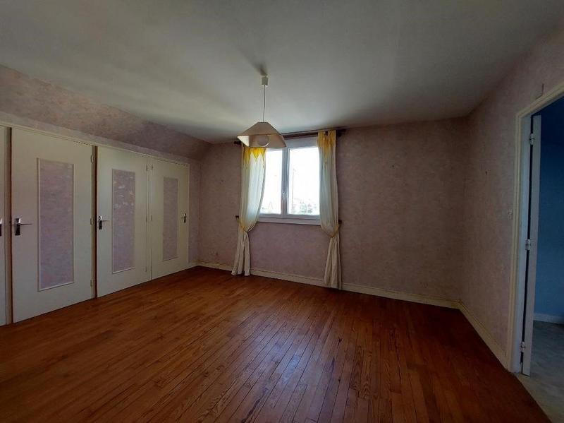 Maison - 176 m² - 8 pièces