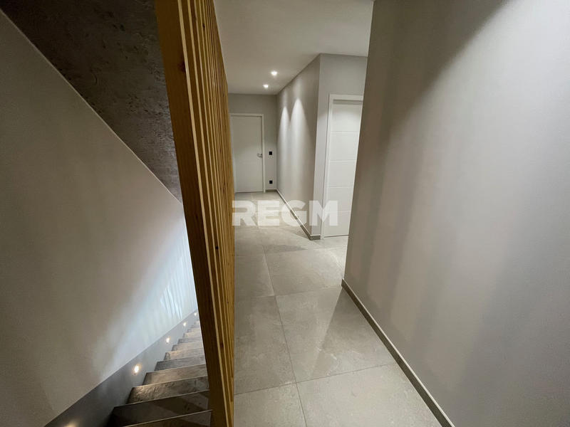 Mas - 260 m² - 6 pièces