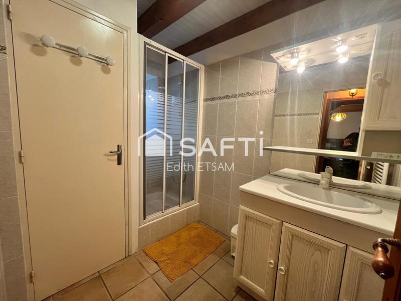 Maison - 211 m² - 11 pièces