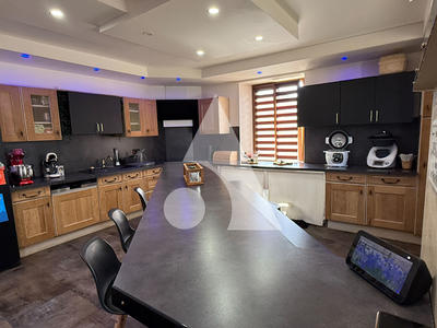 Maison - 176 m² - 5 pièces