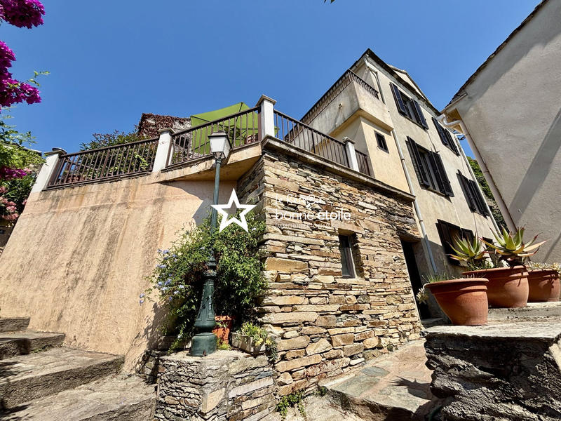 Maison - 137 m² - 5 pièces