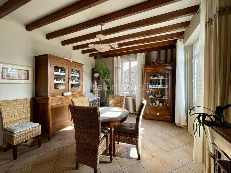 Maison en pierre - 186 m² - 7 pièces