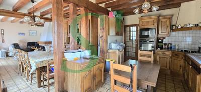 Maison - 99 m² - 4 pièces