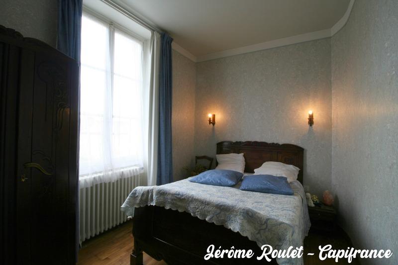 Maison en pierre - 221 m² - 8 pièces