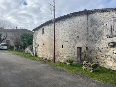 Maison de village - 140 m² - 2 pièces