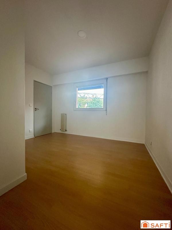 Local commercial - 470 m² - 10 pièces