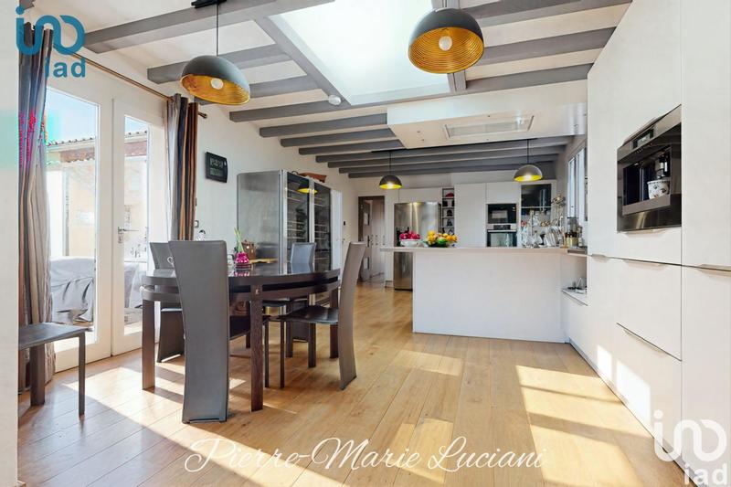 Maison - 185 m² - 6 pièces