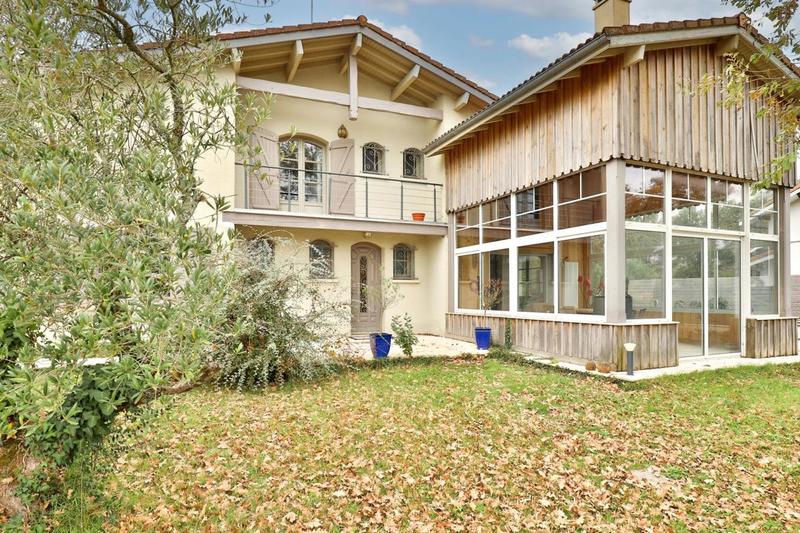 Maison - 190 m² - 6 pièces