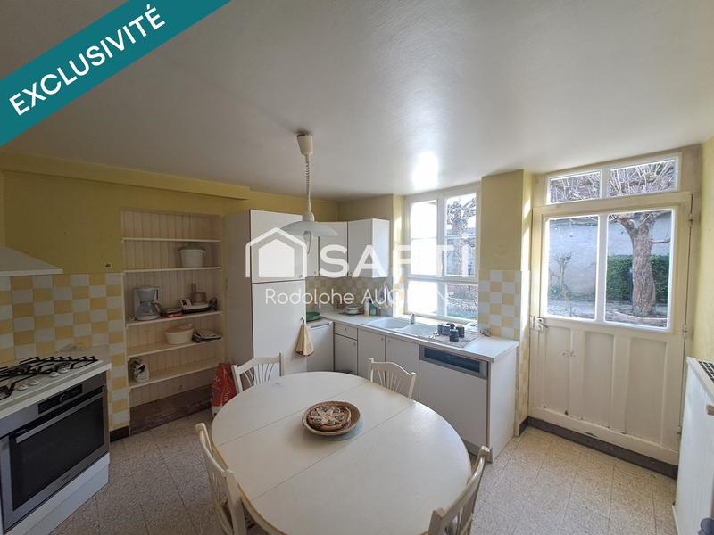 Maison - 215 m² - 7 pièces