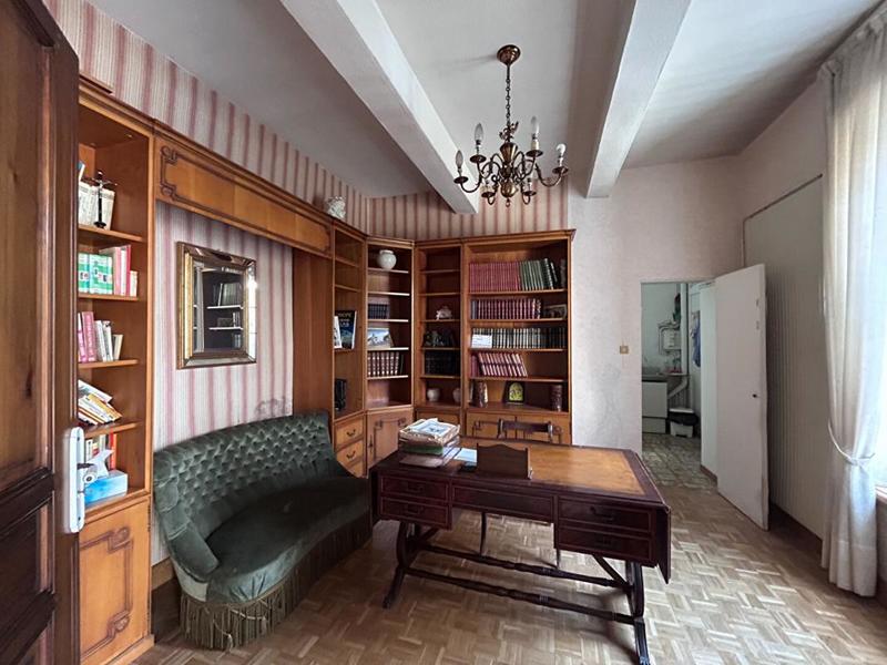 Maison - 318 m² - 8 pièces