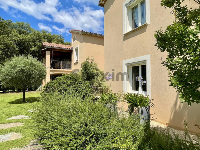 Villa - 187 m² - 5 pièces