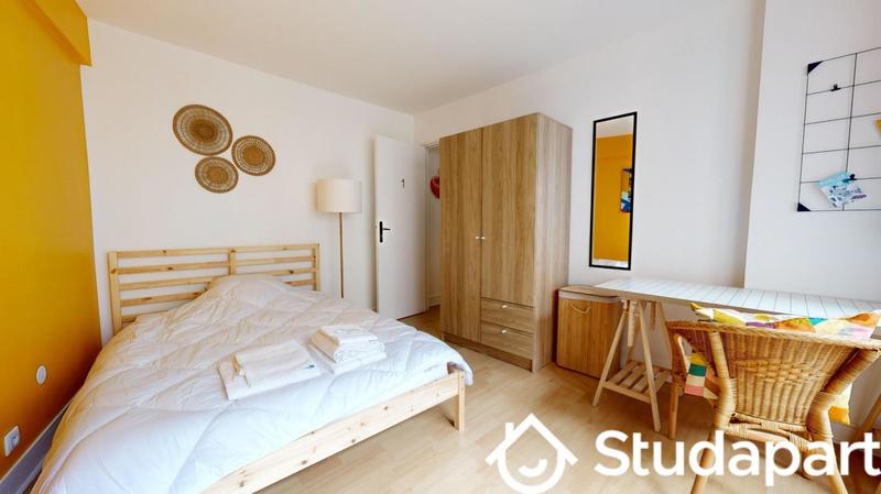 Chambre - 11 m² - 1 pièce