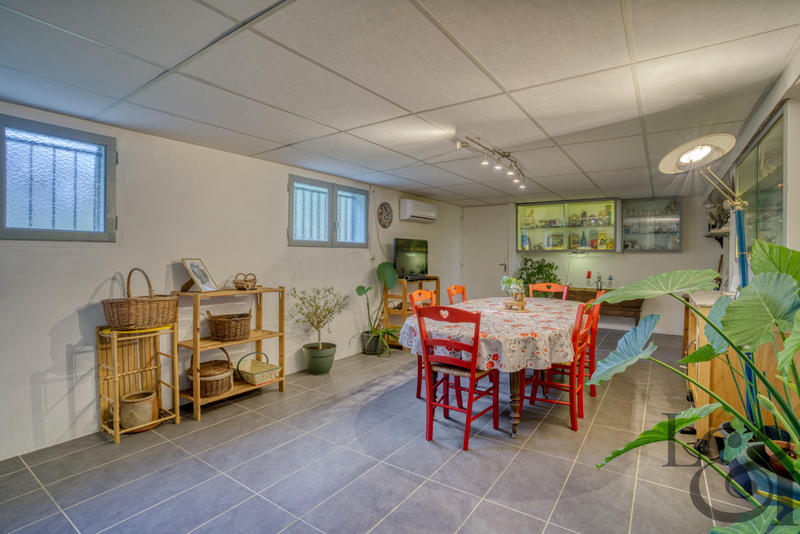 Maison - 195 m² - 6 pièces