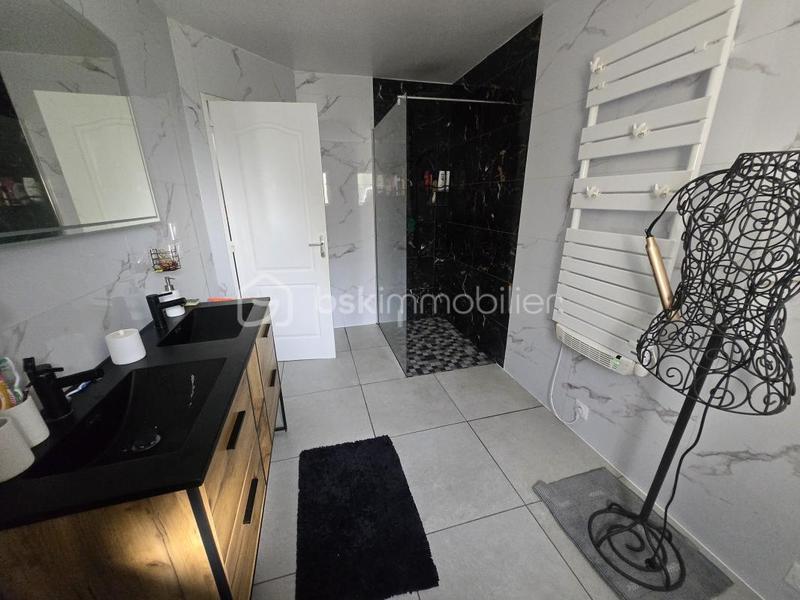 Pavillon - 137 m² - 6 pièces