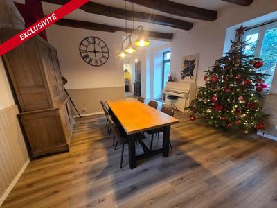 Maison - 176 m² - 8 pièces