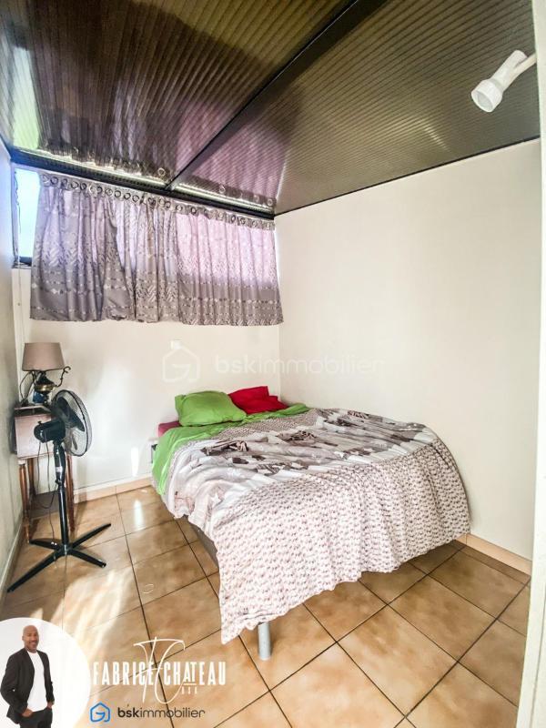 Maison - 93 m² - 5 pièces