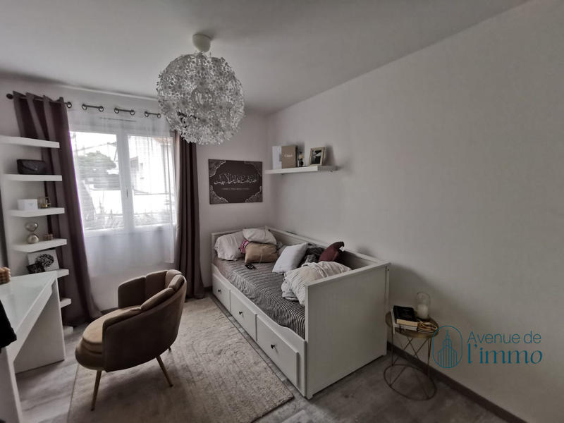 Maison - 161 m² - 7 pièces