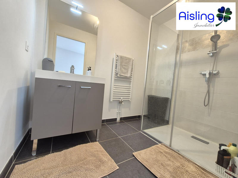 Maison - 93 m² - 4 pièces