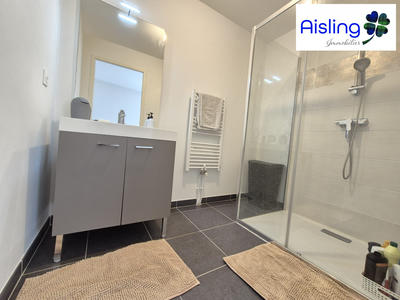 Maison - 93 m² - 4 pièces