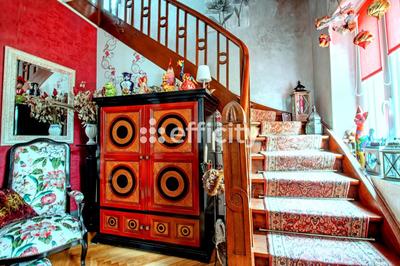 Maison - 400 m² - 12 pièces