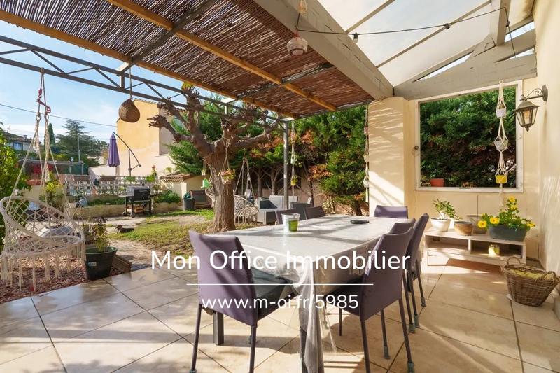 Maison - 210 m² - 6 pièces