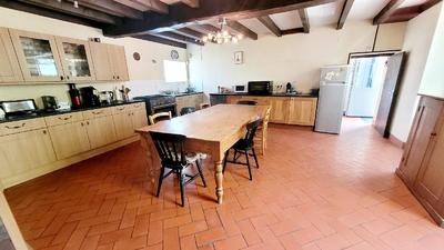 Maison - 230 m² - 9 pièces